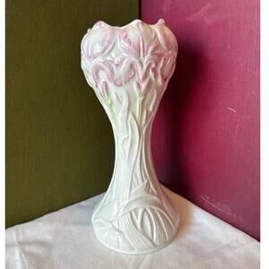 Belleek Heritage Collection Iris Vase • Parian China • 8.5” • 2004